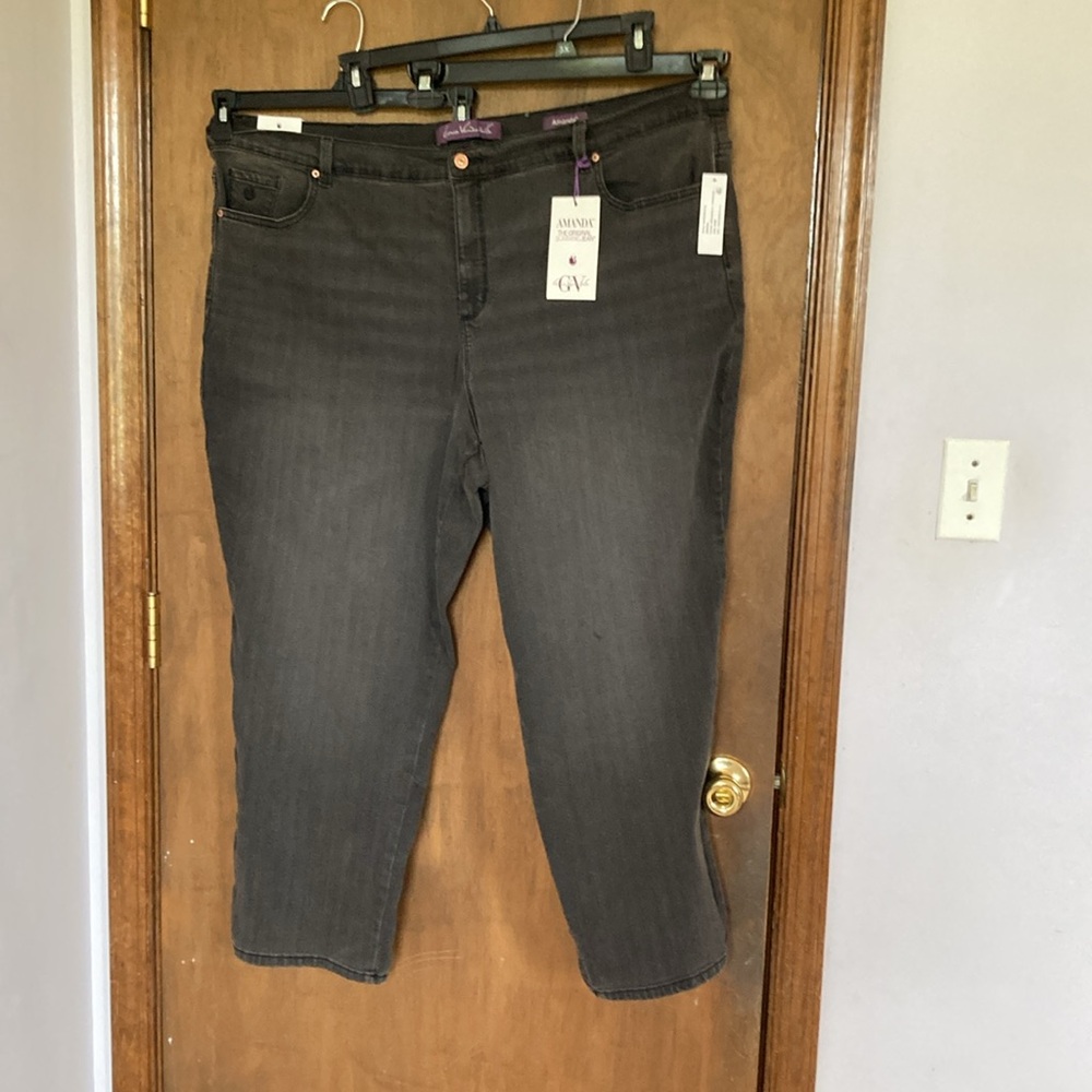 Gloria Vanderbilt Amanda jean magical stretch classic rise tapered leg 24W short - Picture 4 of 15
